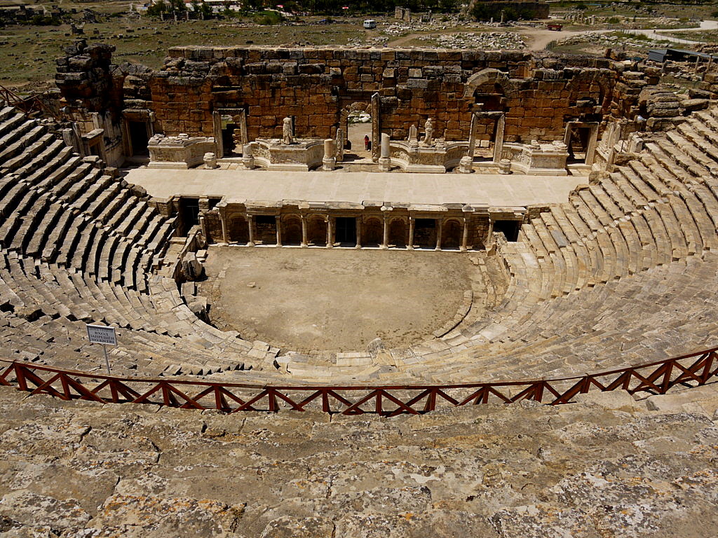 THE HIERAPOLIS ANCIENT CITY